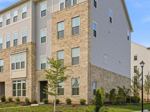 24274 THURSO SQUARE, DULLES, VA 20166