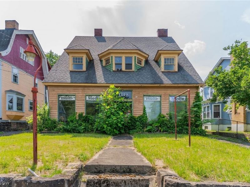 1332 Elm Street, Youngstown, OH 44505 Photo 1