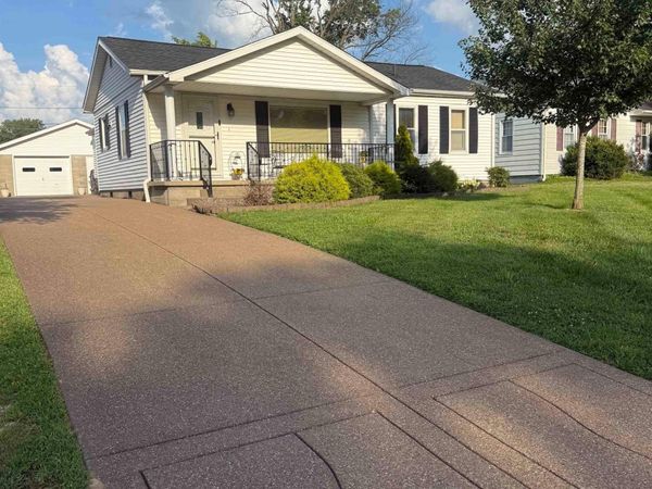 1206 S Fourth Street, Boonville, IN 47601