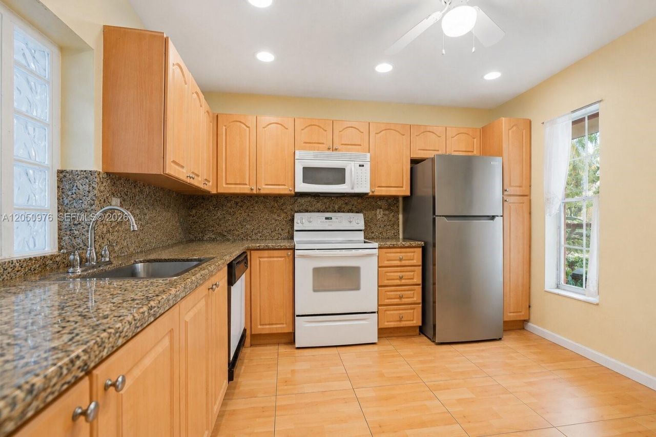 11326 SW 169th St , Unit V3944, Miami, FL 33157 Photo