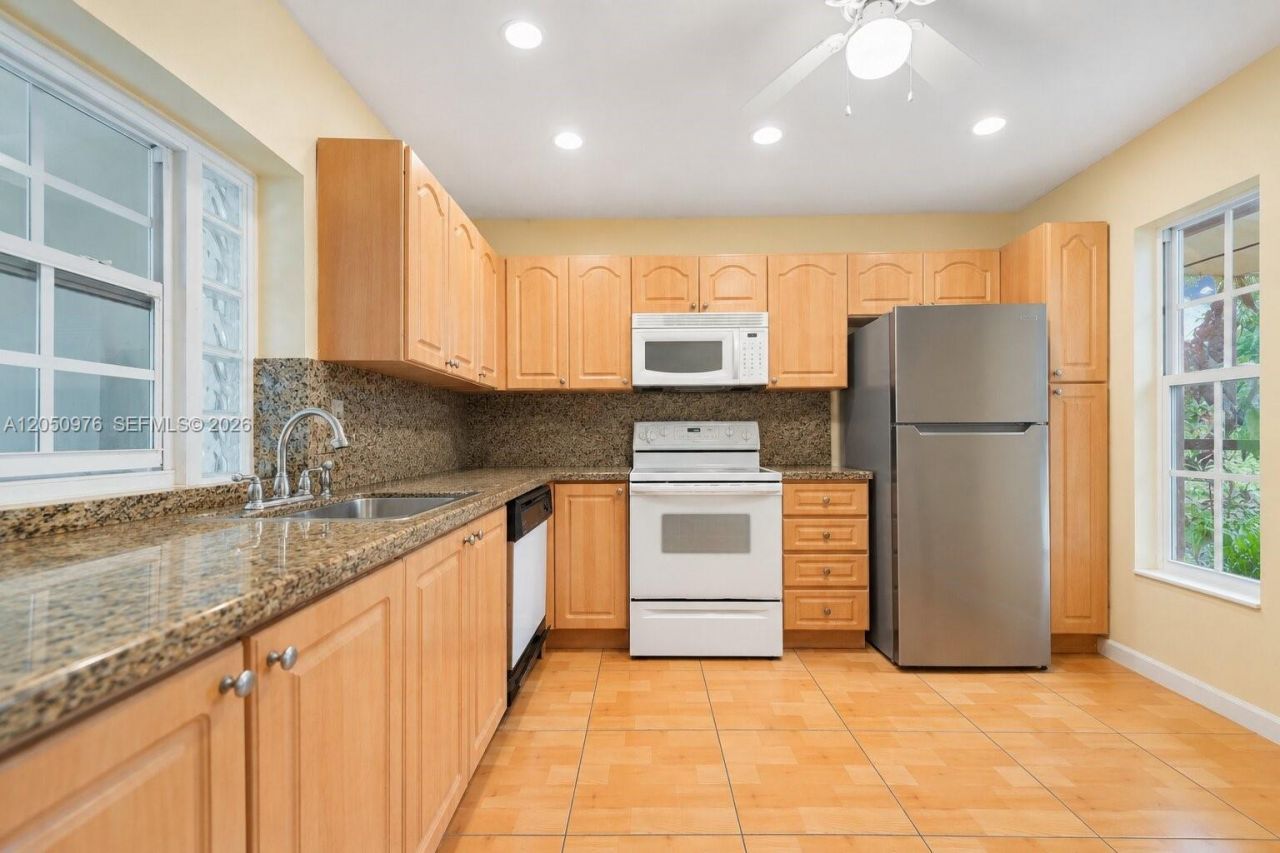 11326 SW 169th St , Unit V3944, Miami, FL 33157 Photo