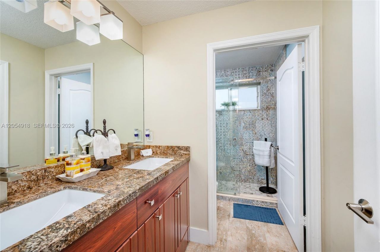1551 SW 52nd Ter , Plantation, FL 33317 Photo