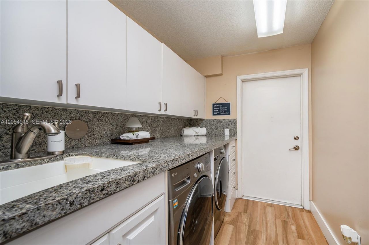 1551 SW 52nd Ter , Plantation, FL 33317 Photo