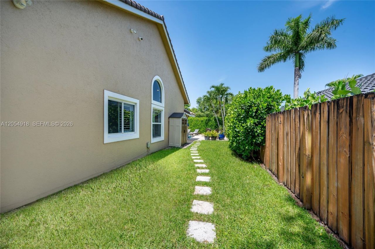 1551 SW 52nd Ter , Plantation, FL 33317 Photo