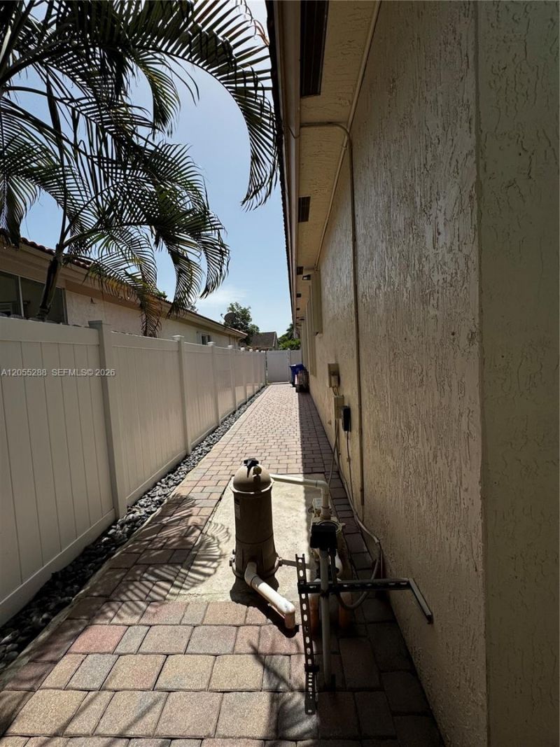 1773 NW 72nd Way , Pembroke Pines, FL 33024 Photo