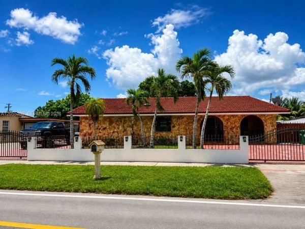 11220 SW 47th Ter, Miami, FL 33165