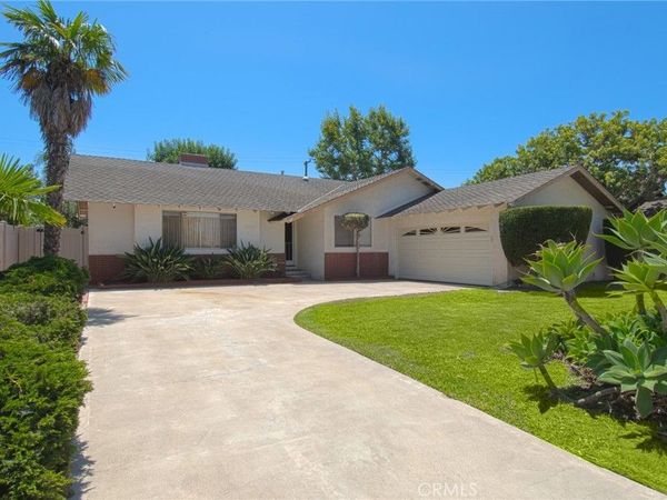 2032 Aliso Avenue , Costa Mesa, CA 92627