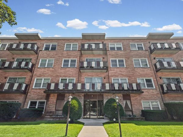5005 Enfield Avenue, Unit 108, Skokie, IL 60077