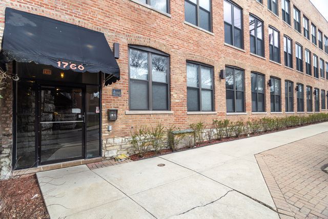 1760 W Wrightwood Avenue , Chicago, IL 60614