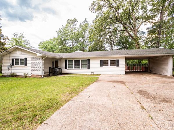 1304 MAPLE Avenue , Smackover, AR 71762