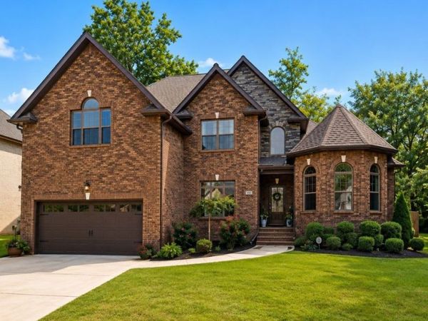 950 Terrace Creek Ln, Clarksville, TN 37040