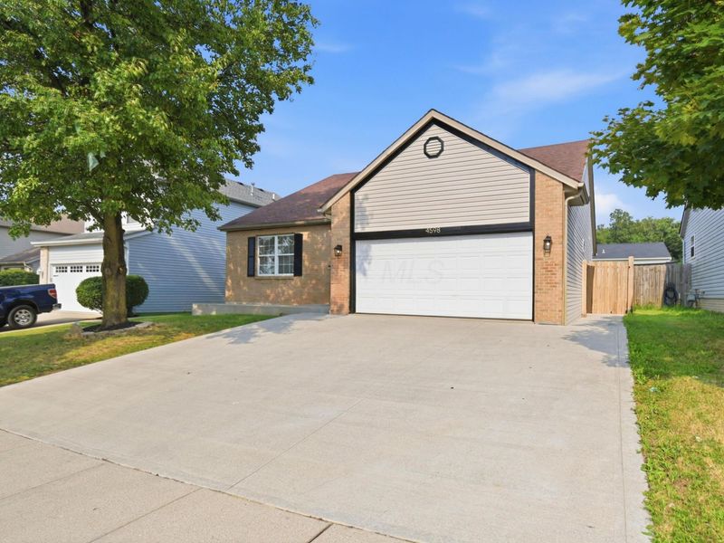 4598 Parkwick Drive, Columbus, OH 43228 Photo 2