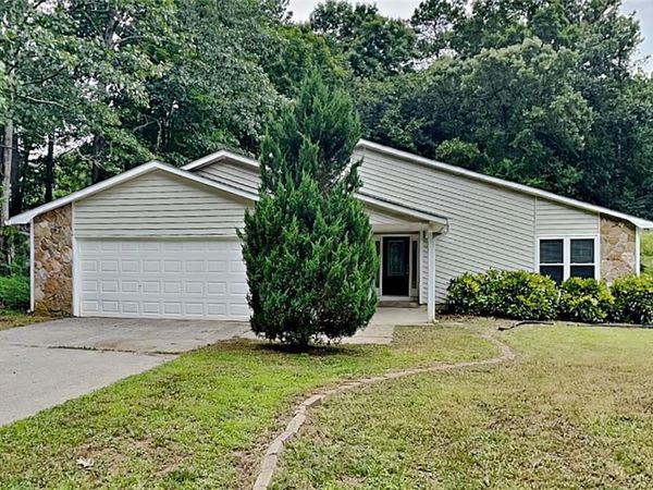 1193 Wade Green Circle NW, Acworth, GA 30102