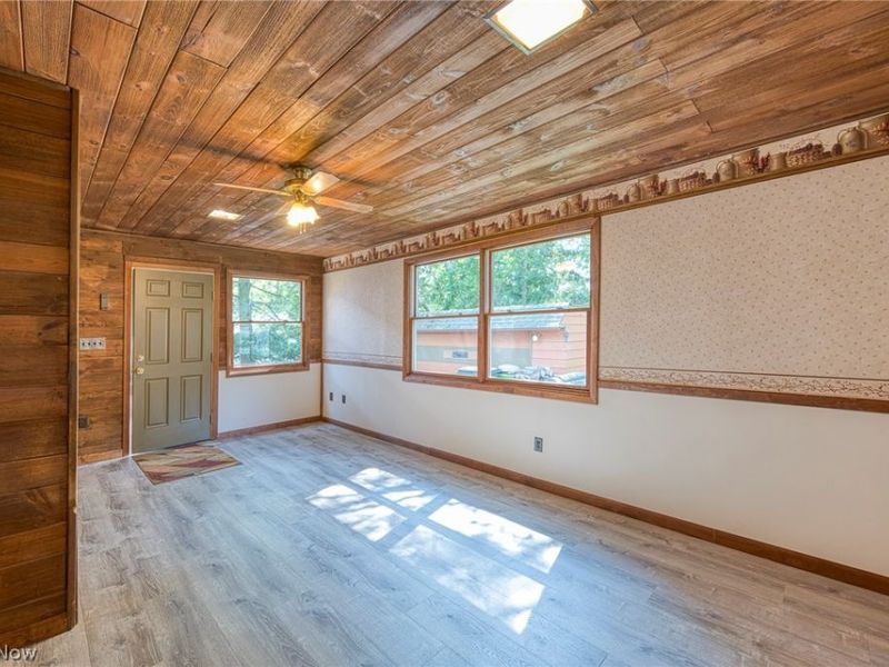 354 E 260th Street, Euclid, OH 44132 Photo 13
