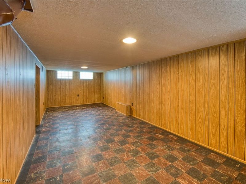 354 E 260th Street, Euclid, OH 44132 Photo 21