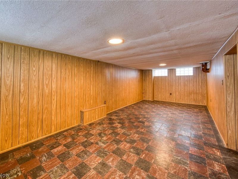 354 E 260th Street, Euclid, OH 44132 Photo 22