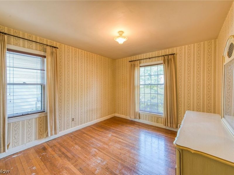 354 E 260th Street, Euclid, OH 44132 Photo 5
