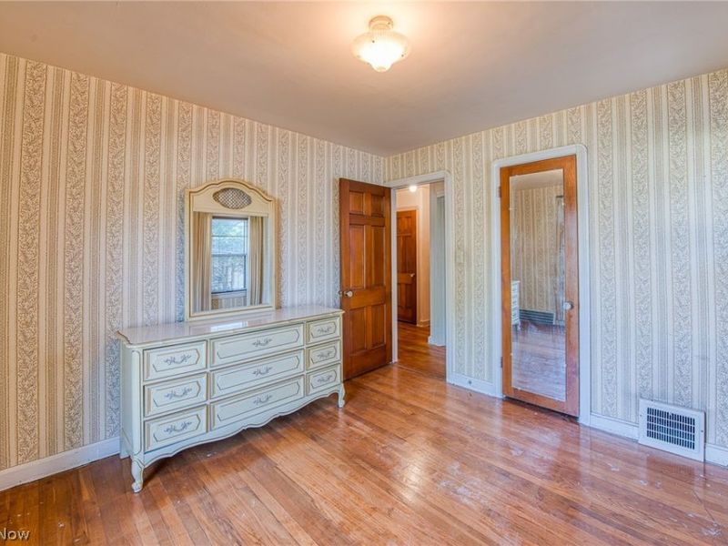354 E 260th Street, Euclid, OH 44132 Photo 6