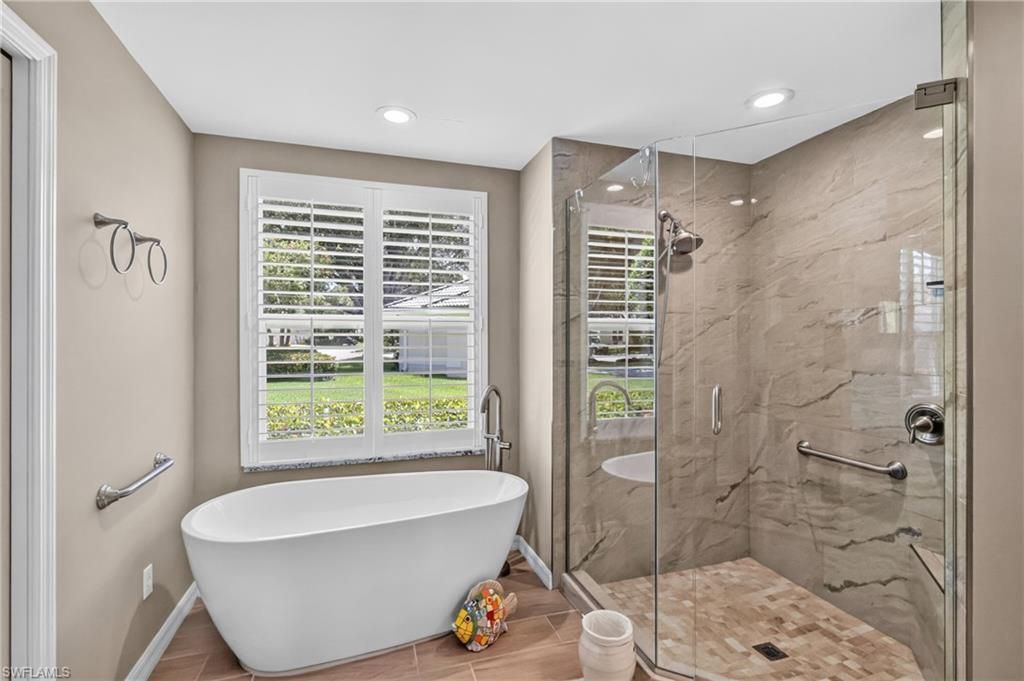 11690 Pinewood Lakes Dr , Fort Myers, FL 33913 Photo