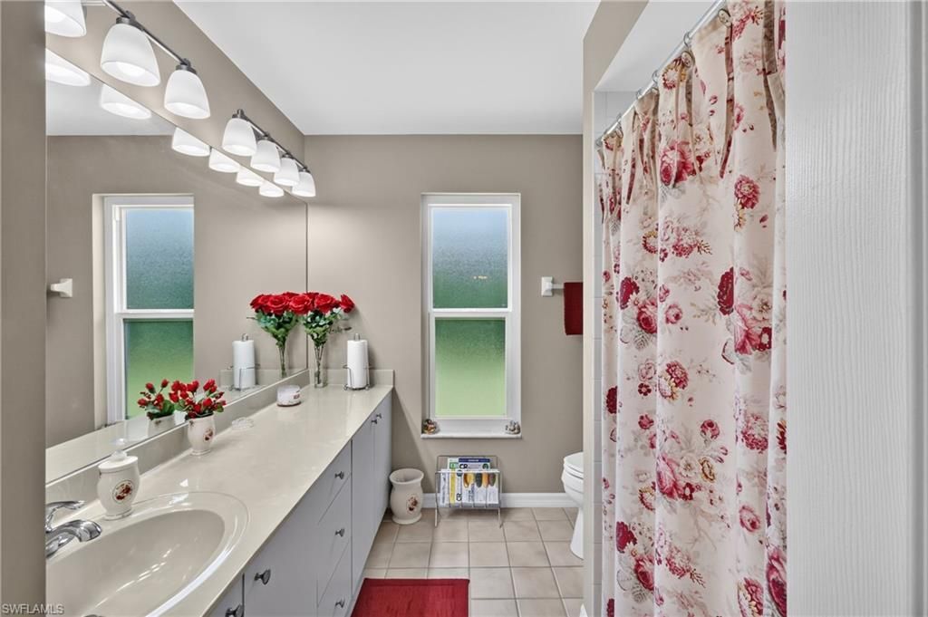 11690 Pinewood Lakes Dr , Fort Myers, FL 33913 Photo