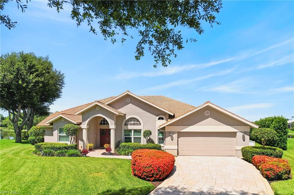 11690 Pinewood Lakes Dr , Fort Myers, FL 33913 Photo