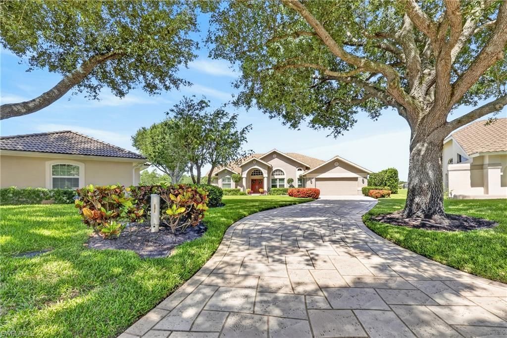 11690 Pinewood Lakes Dr , Fort Myers, FL 33913 Photo