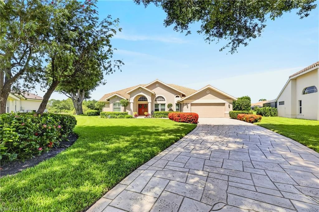 11690 Pinewood Lakes Dr , Fort Myers, FL 33913 Photo