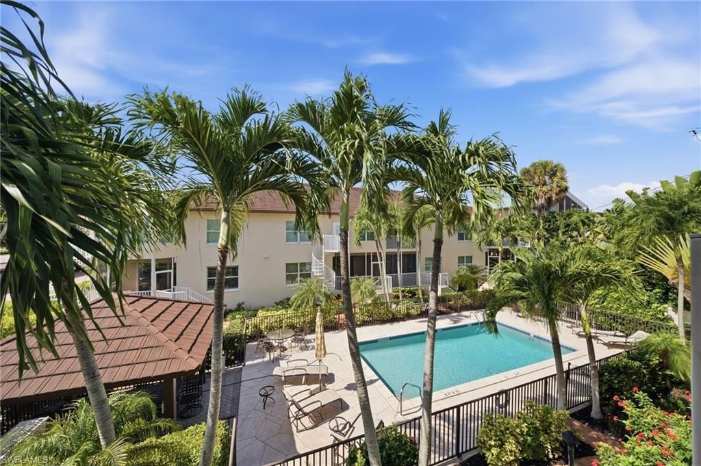 544 10th Ave S, Unit 202N, Naples, FL 34102 Photo