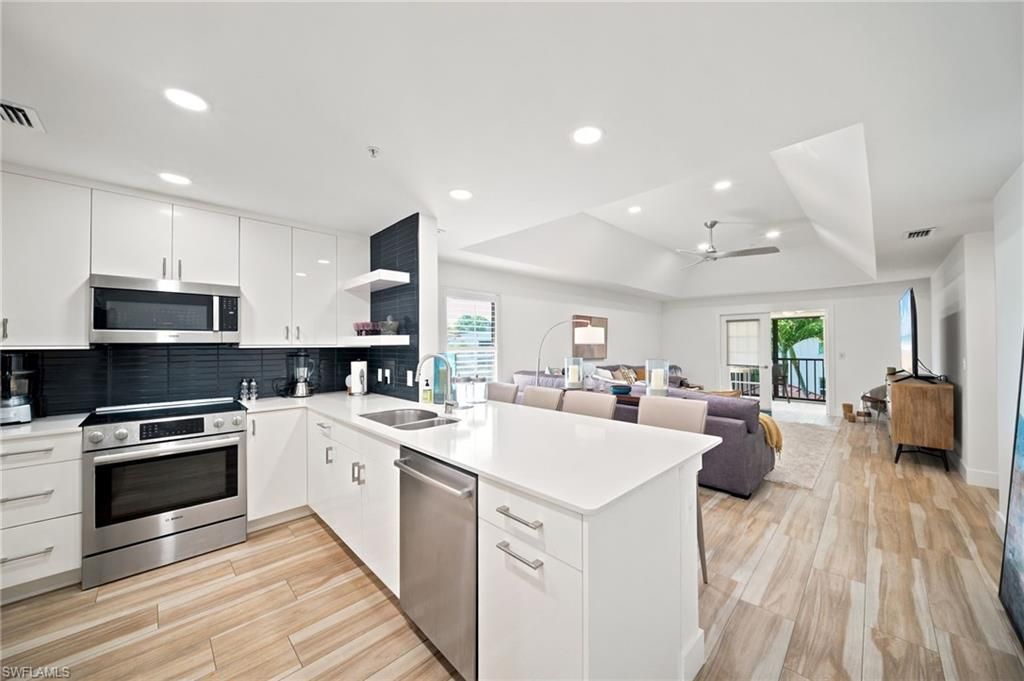 544 10th Ave S, Unit 202N, Naples, FL 34102 Photo