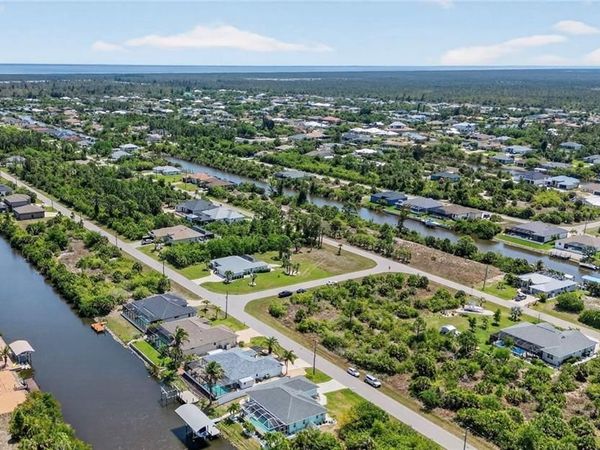 10187 Hyler PL , PORT CHARLOTTE, FL 33981