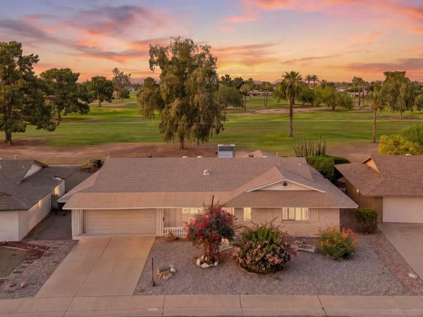 10208 W PINEHURST Drive, Sun City, AZ 85351