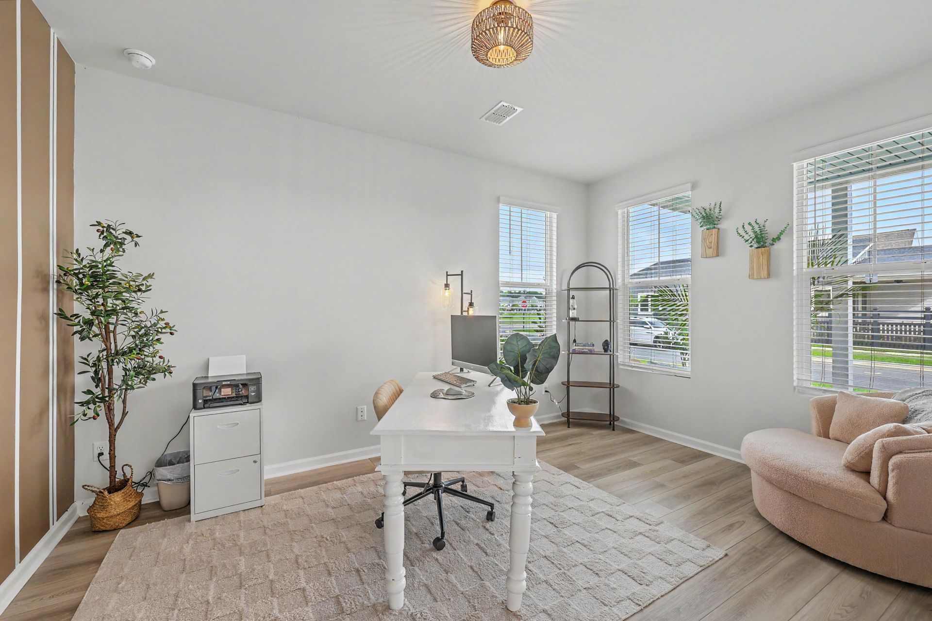 803 Gentle Breeze Drive Photo 9