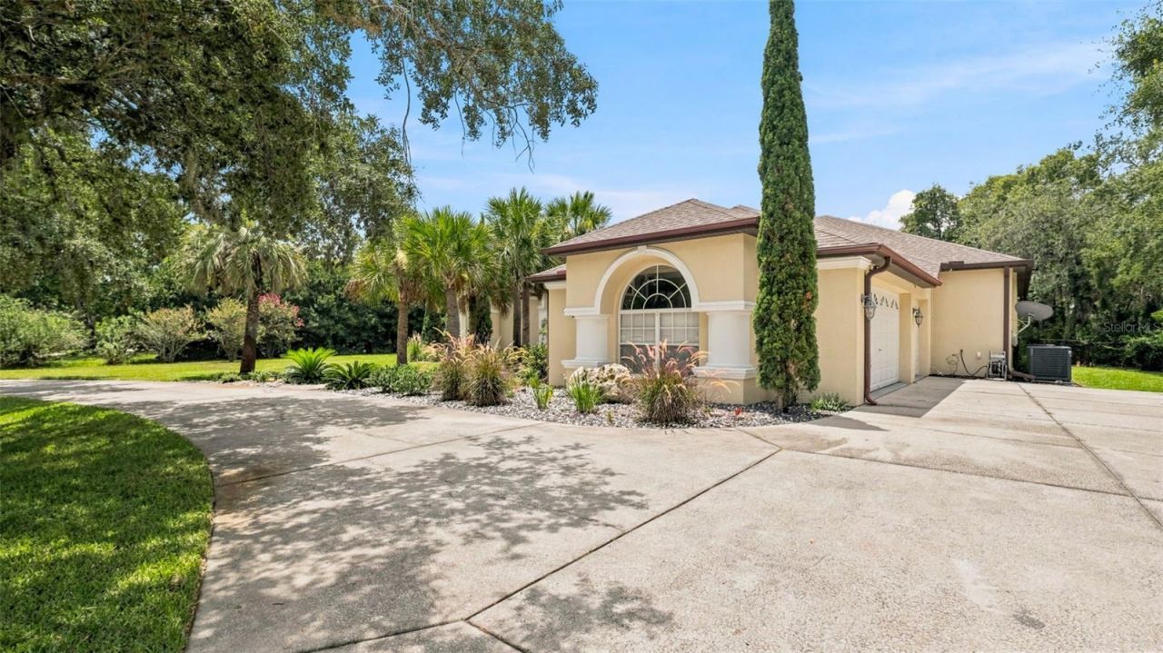 10400 Ramble Ridge Court, Weeki Wachee, FL 34613 Photo