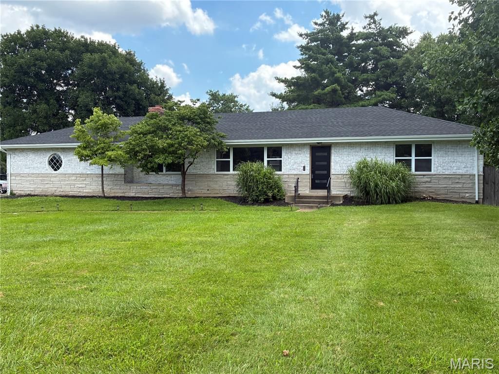 504 Wren Avenue, Manchester, MO 63021 Main Photo