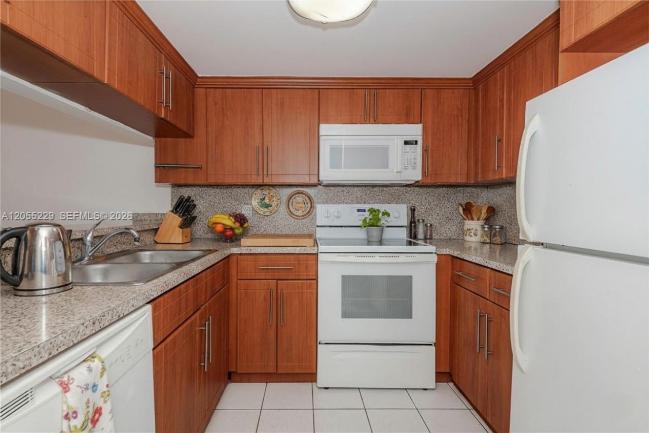 1082 W 79th St , Unit 25, Hialeah, FL 33014 Photo