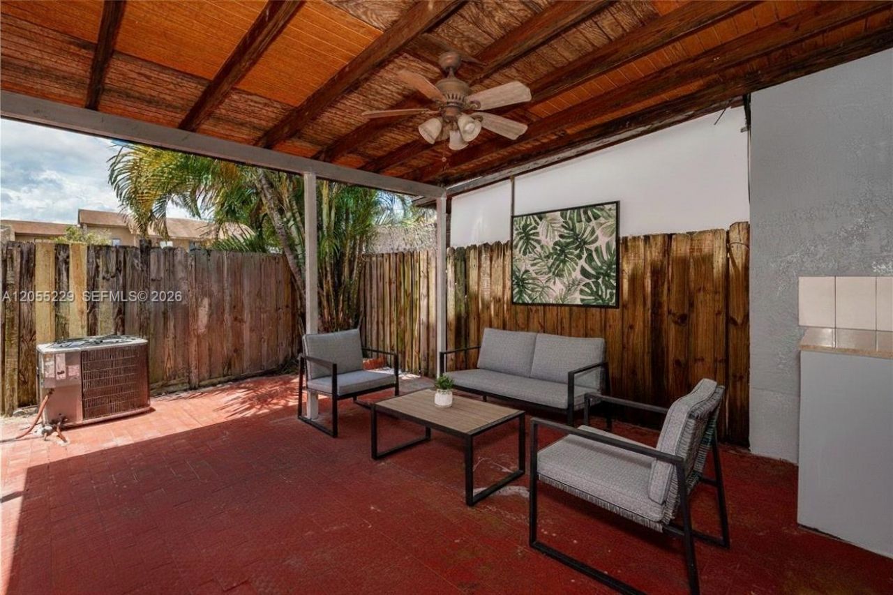 1082 W 79th St , Unit 25, Hialeah, FL 33014 Photo