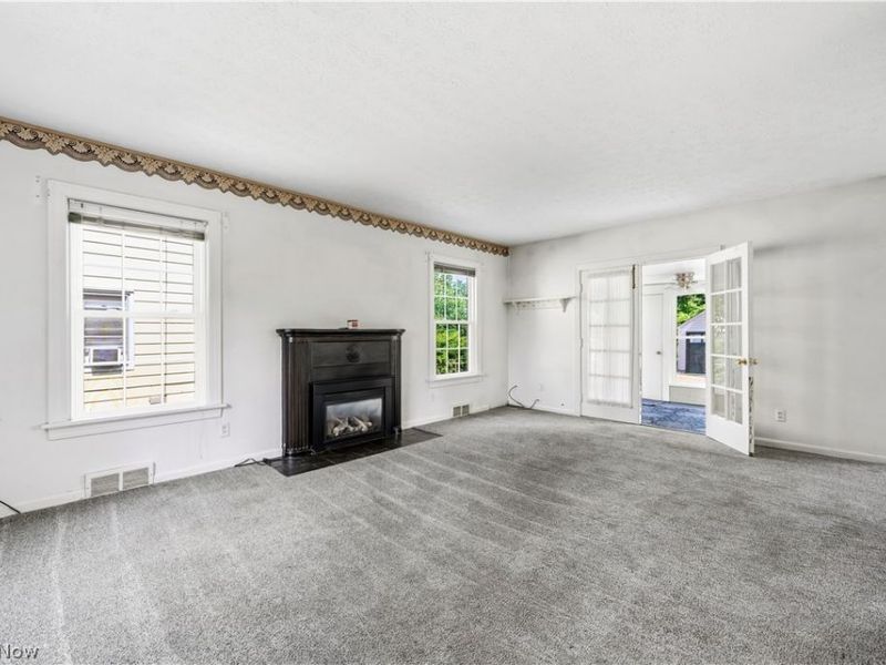 28707 Gilchrist Drive, Willowick, OH 44095 Photo 2