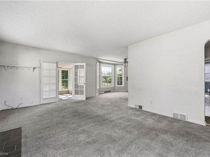 28707 Gilchrist Drive, Willowick, OH 44095 Photo 3