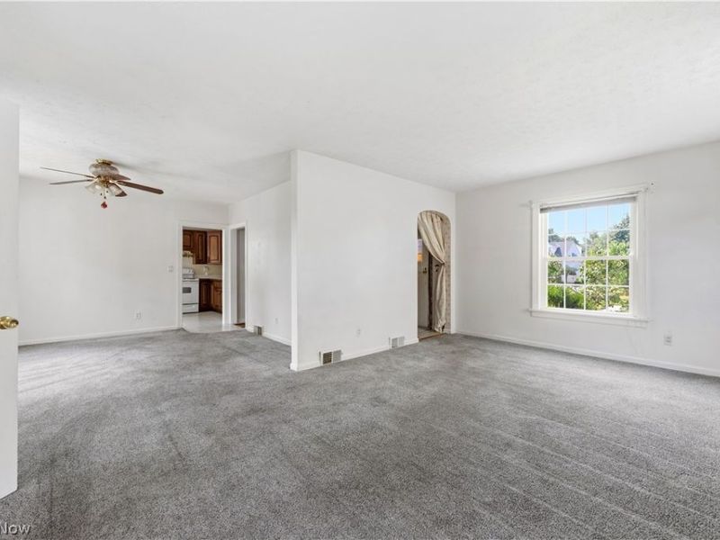 28707 Gilchrist Drive, Willowick, OH 44095 Photo 4