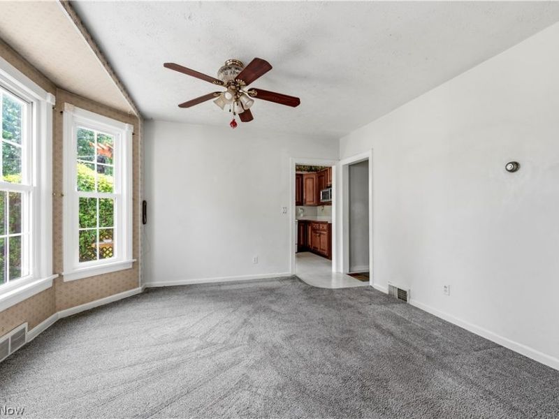 28707 Gilchrist Drive, Willowick, OH 44095 Photo 5