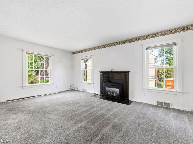 28707 Gilchrist Drive, Willowick, OH 44095 Photo 6