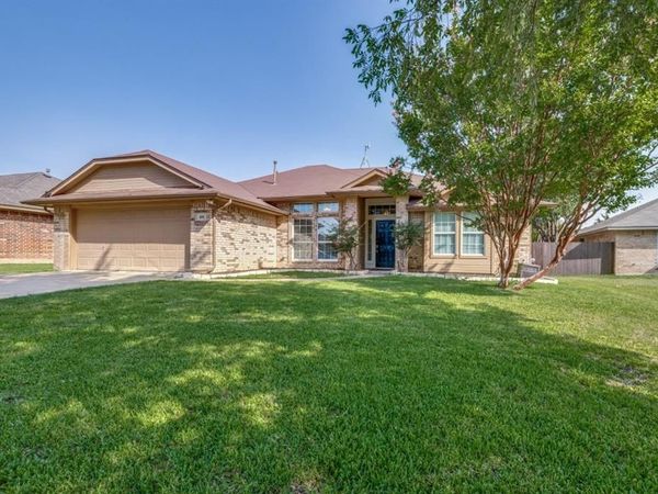416 Fox Hollow, Venus, TX 76084