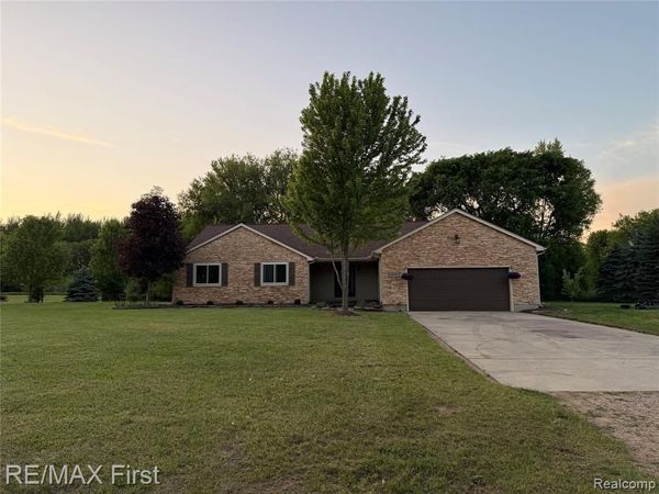 5555 Troika Trail, Dryden Twp, MI 48428