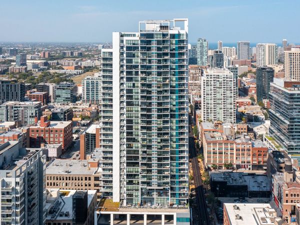 303 W OHIO Street , Unit 2202, Chicago, IL 60654