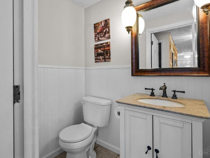 2717 N Kings Arms Circle, Centerville, OH 45440 Photo 16