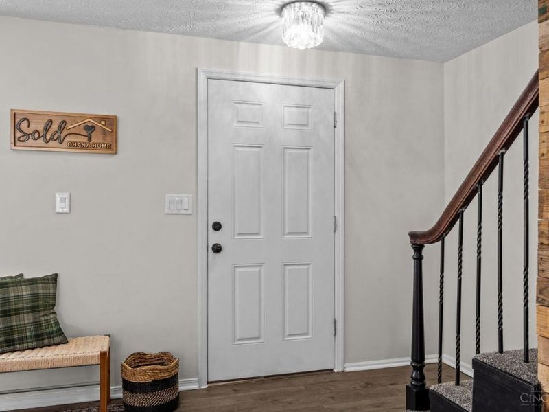 2717 N Kings Arms Circle, Centerville, OH 45440 Photo 3