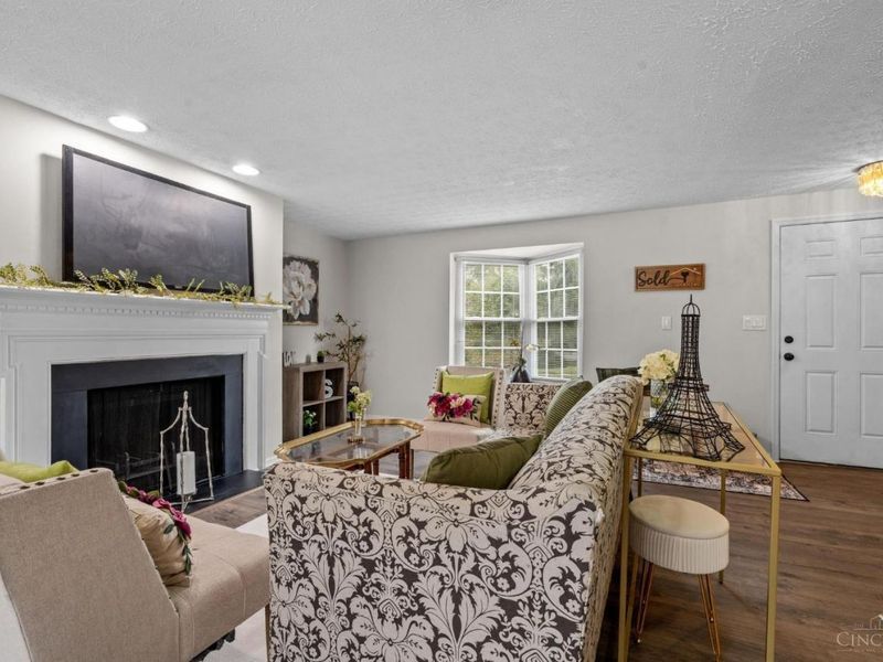 2717 N Kings Arms Circle, Centerville, OH 45440 Photo 6