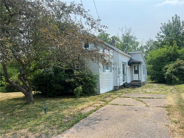 303 1st Street , Canastota, NY 13032