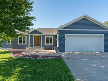 301 7th Street NW, New Richland, MN 56072