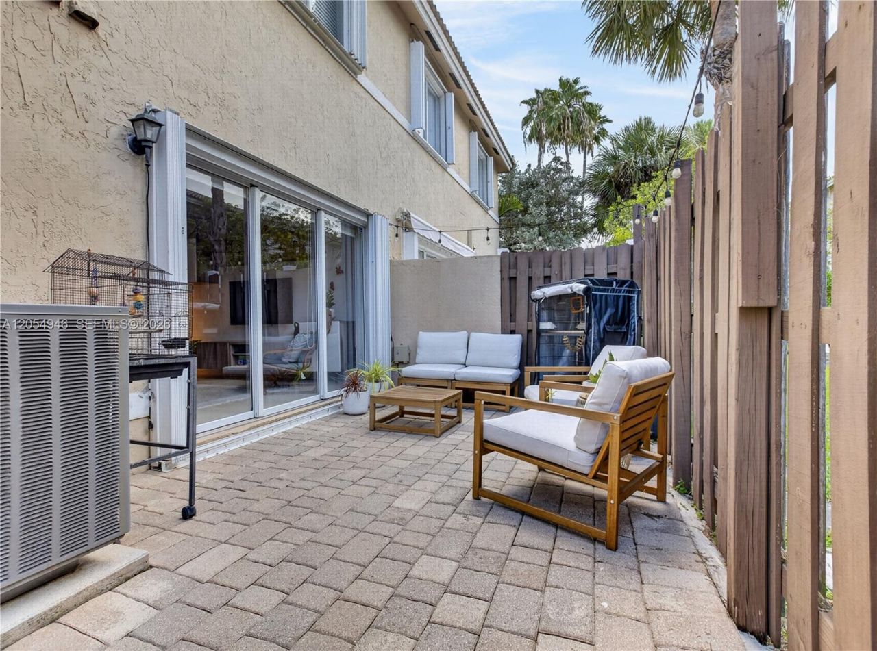 17071 NW 22nd St , Pembroke Pines, FL 33028 Photo